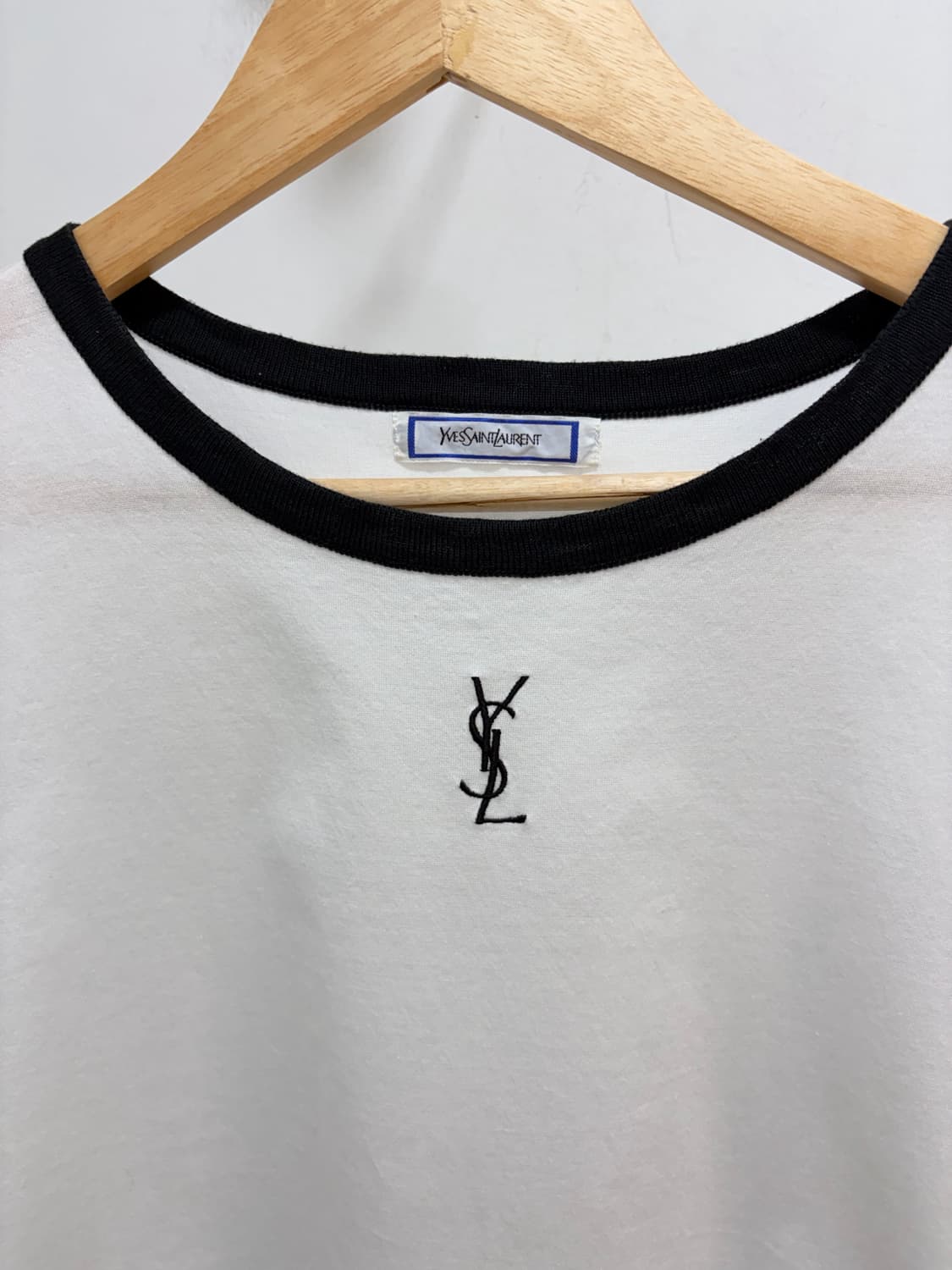 YVES SAINT LAURENT 입생로랑 로고 자수 링거티 반팔 티셔츠 상품이미지5
