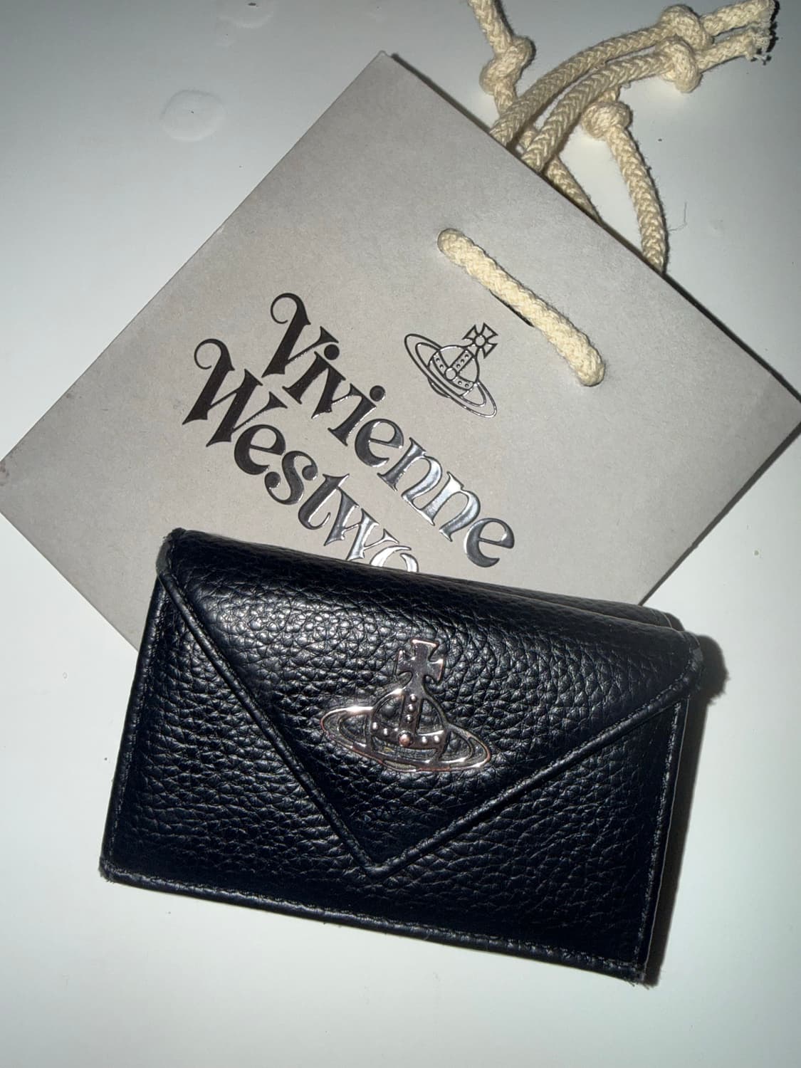 비비안 웨스트우드 엔벨로프 레더 반지갑 블랙 상품이미지2