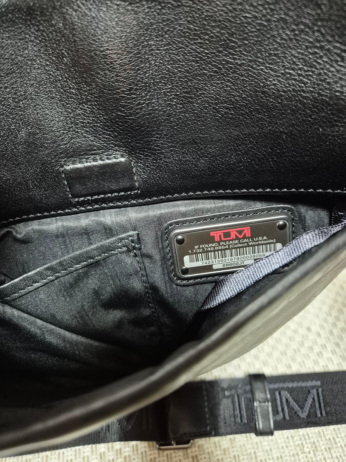 (정품) TUMI 투미 가죽 크로스백 블랙 메신저백 상품이미지5