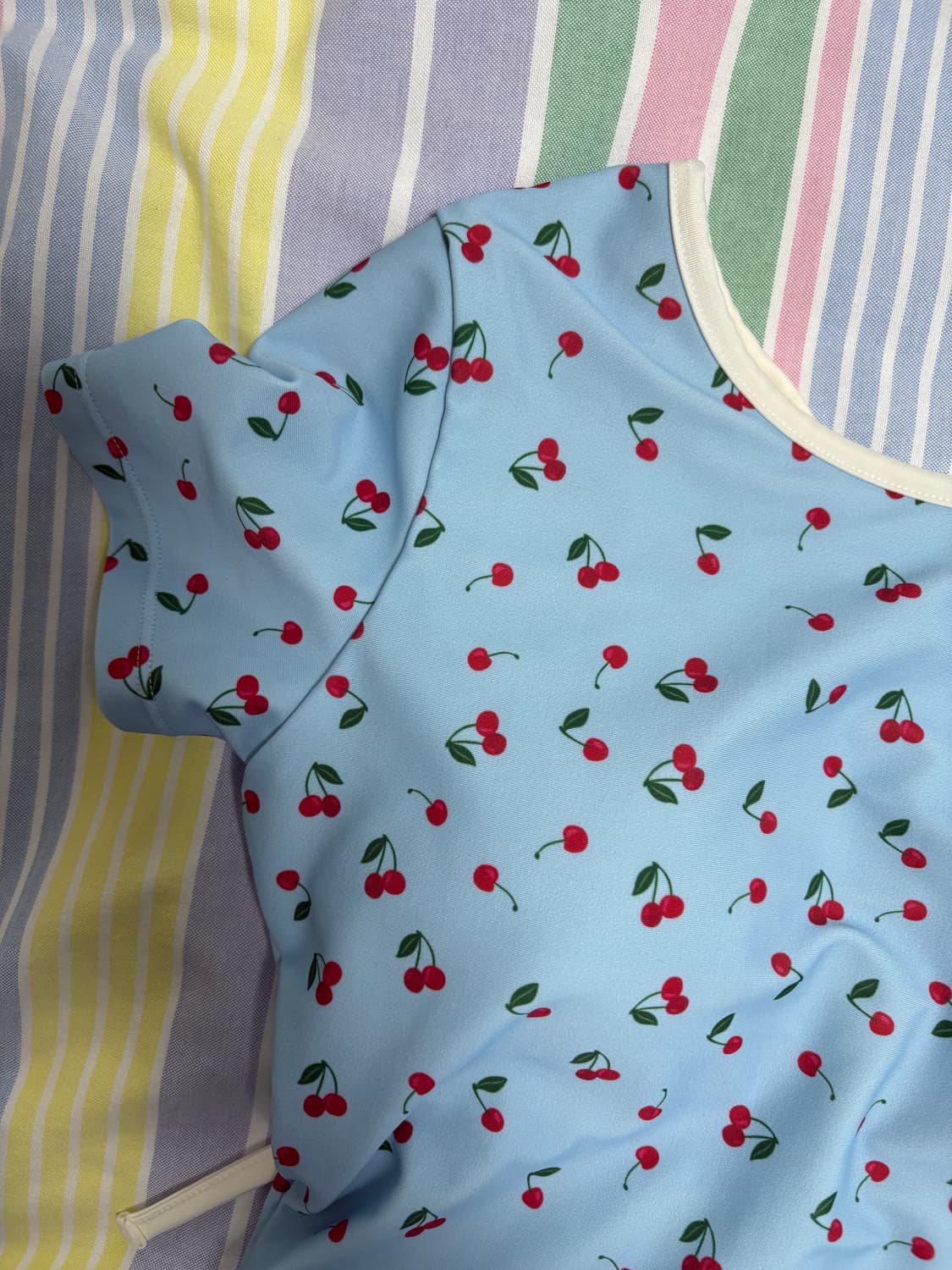 써피 RIBBON TIE 체리 원피스 수영복 S (1회착용) 상품이미지4