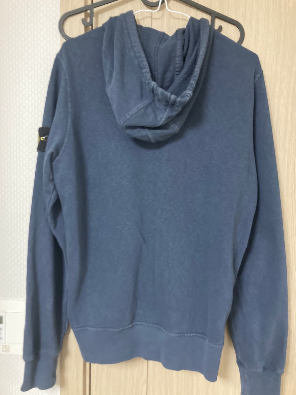 스톤아일랜드 와펜 후드집업 s 다잉 다크 네이비 상품이미지2