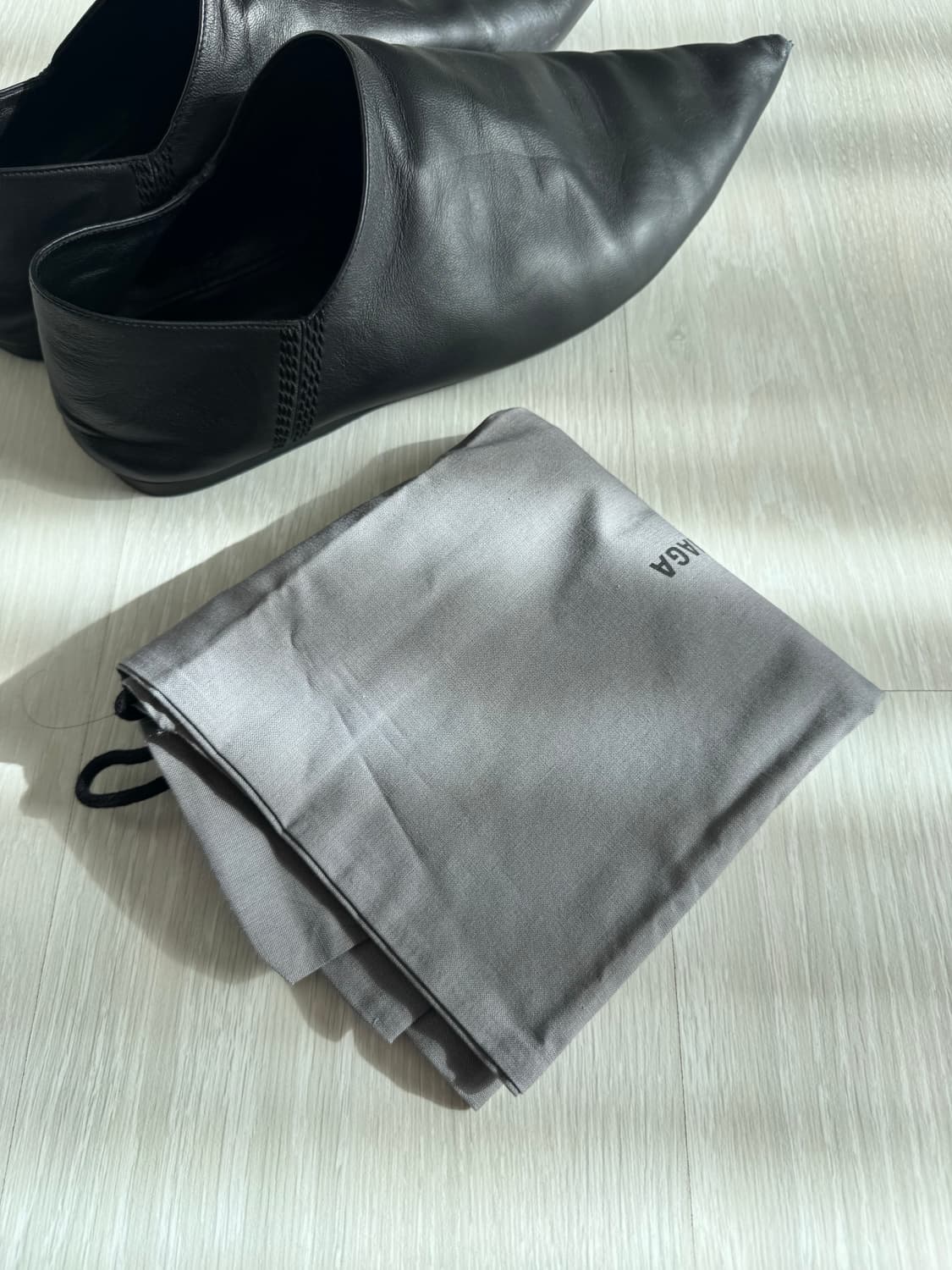 발렌시아가 플랫 뮬 블로퍼 42 팝니다.  상품이미지7