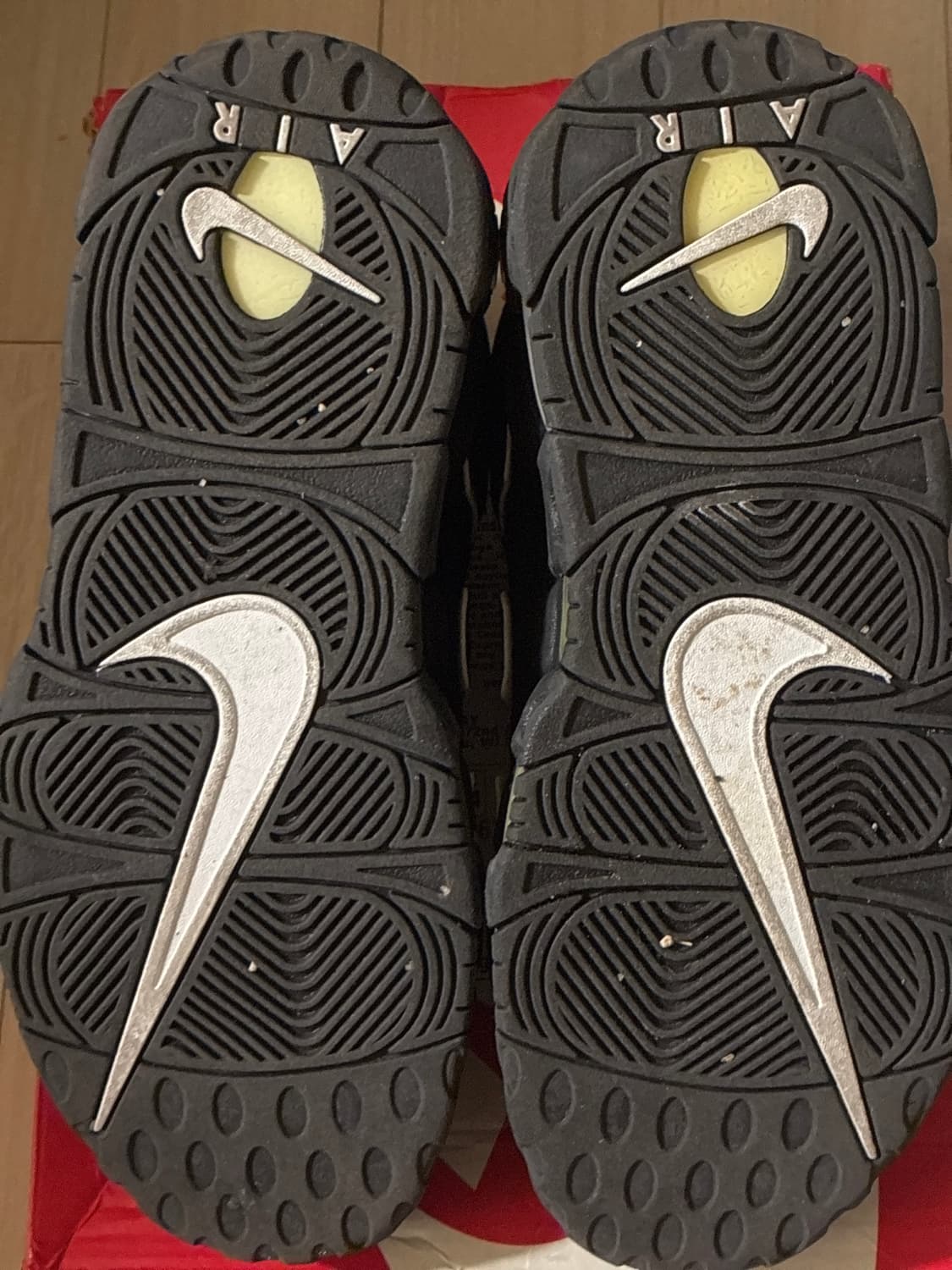 나이키 에어 모어 업템포 상품이미지2