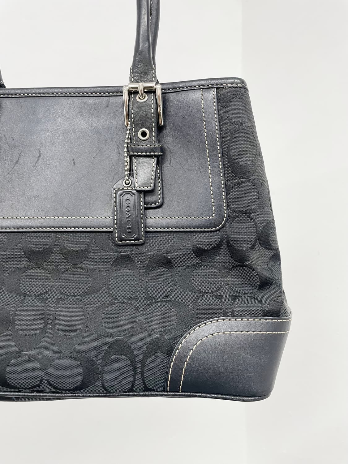 코치 블랙 자카드 숄더백 상품이미지5