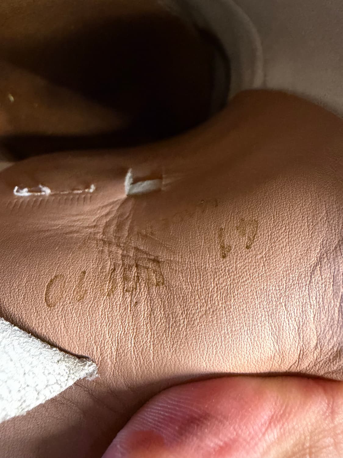 부테로 화이트 스웨이드 스니커즈 41 상품이미지7