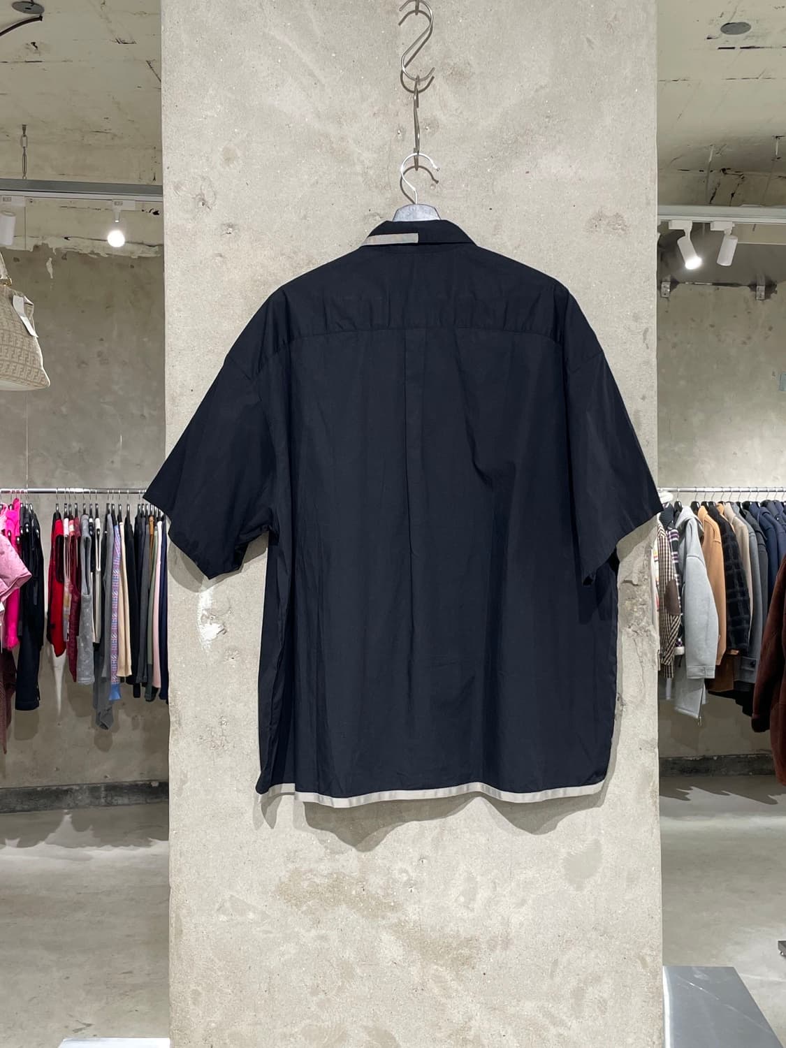 하레 블랙 패널 코튼 하프 셔츠 상품이미지6