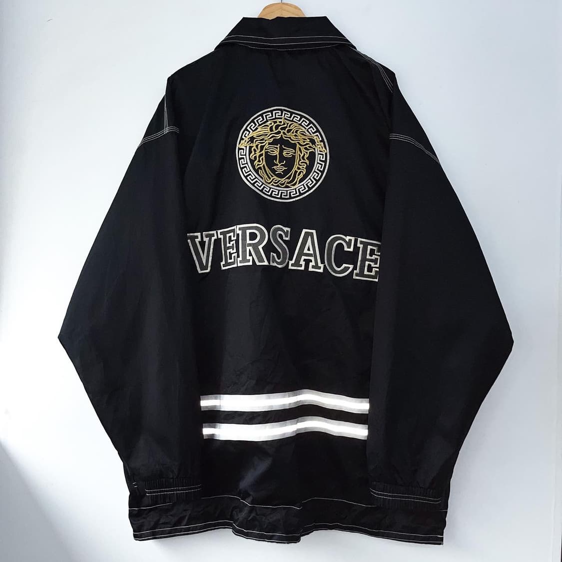 베르사체 클래식 V2 3M 리플렉티브 스카치 메두사자켓 상품이미지8
