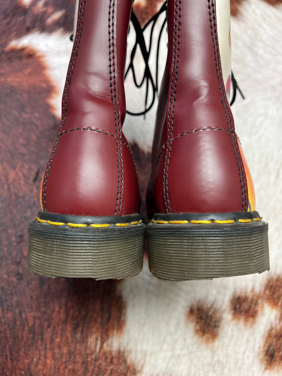 [UK7] 닥터마틴 MIE 14홀 체리레드 아트워크 부츠  상품이미지5
