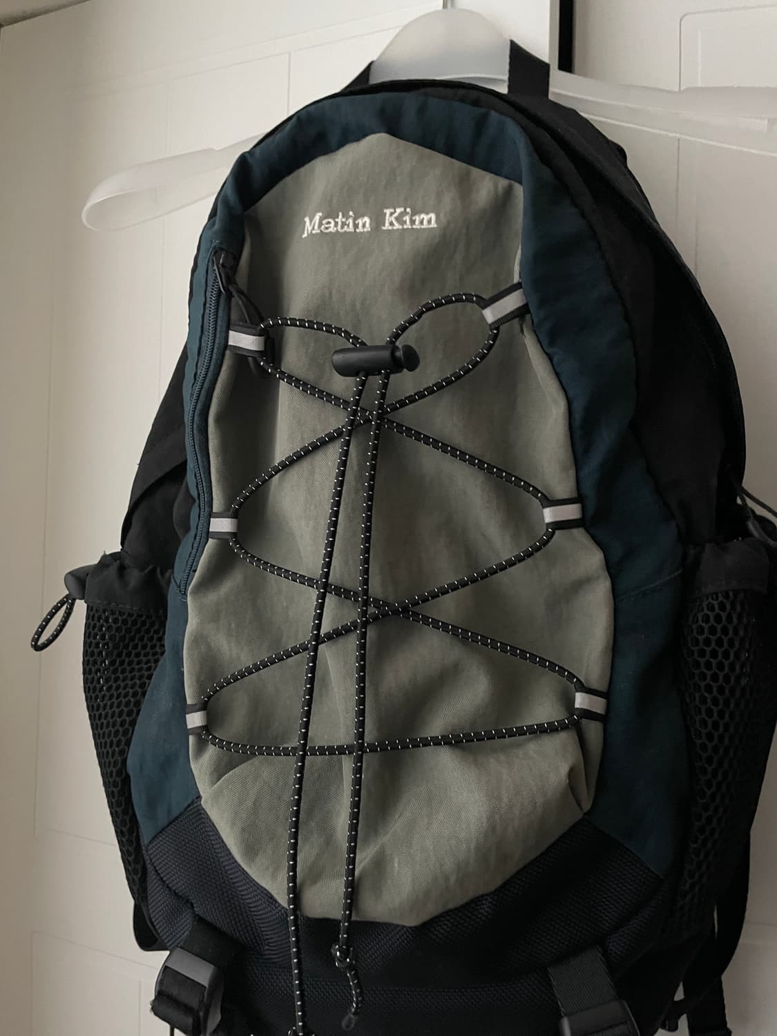 마뗑킴 스트링 유틸리티 백팩 카키 상품이미지2
