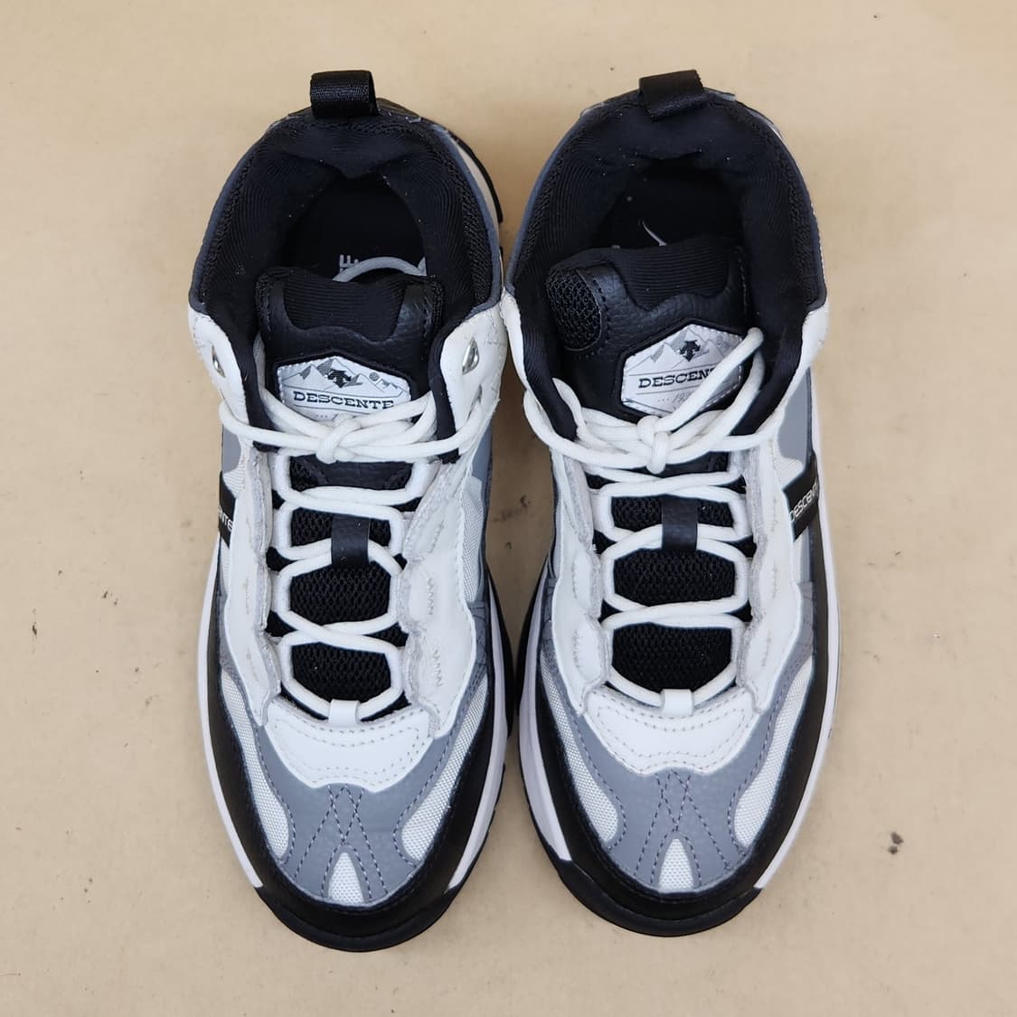 데상트 몬타나 럭스 여성미드 240 상품이미지2