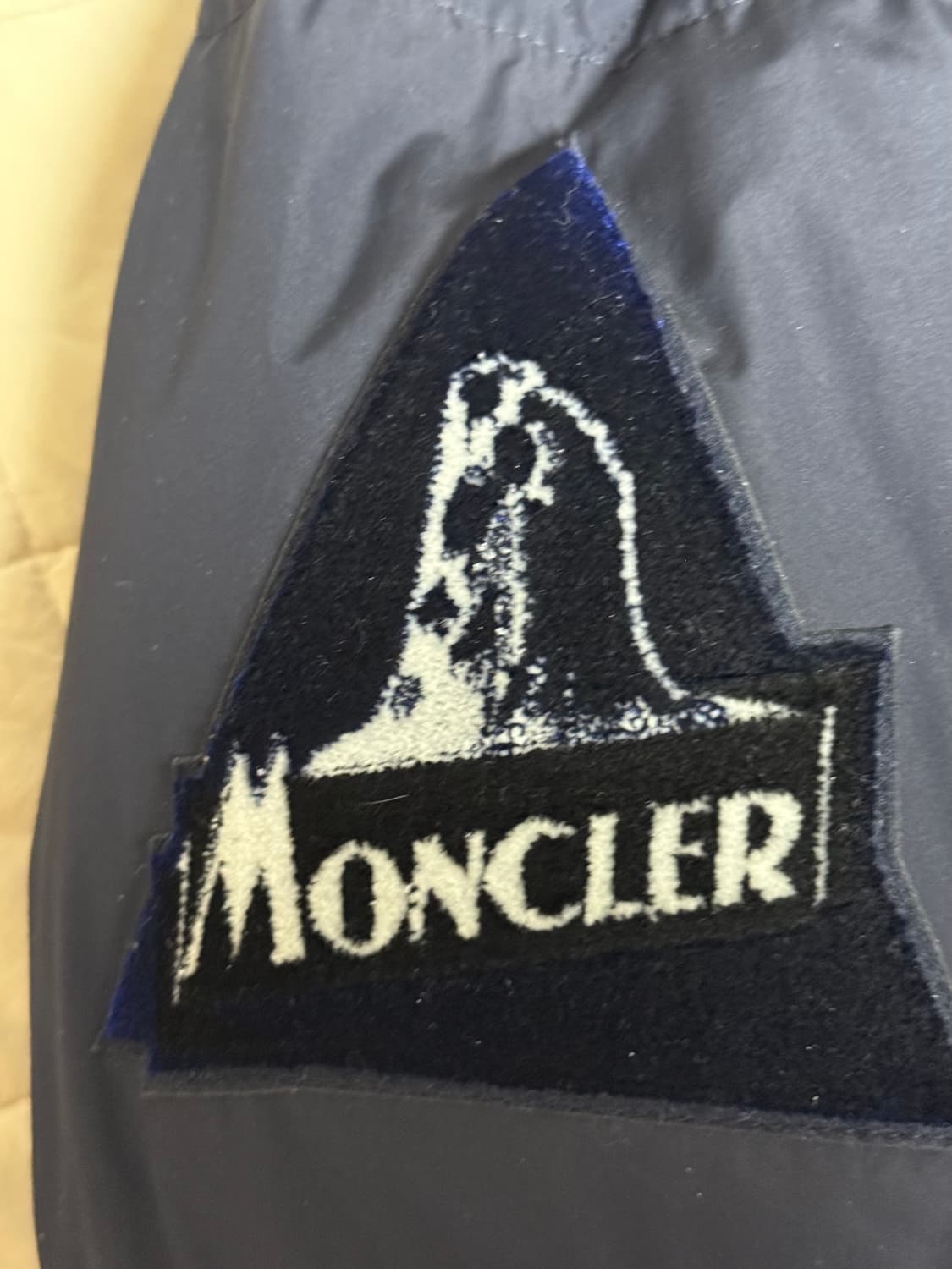 몽클레어 vilbert giubbotto 쇼트패딩 3사이즈 상품이미지5