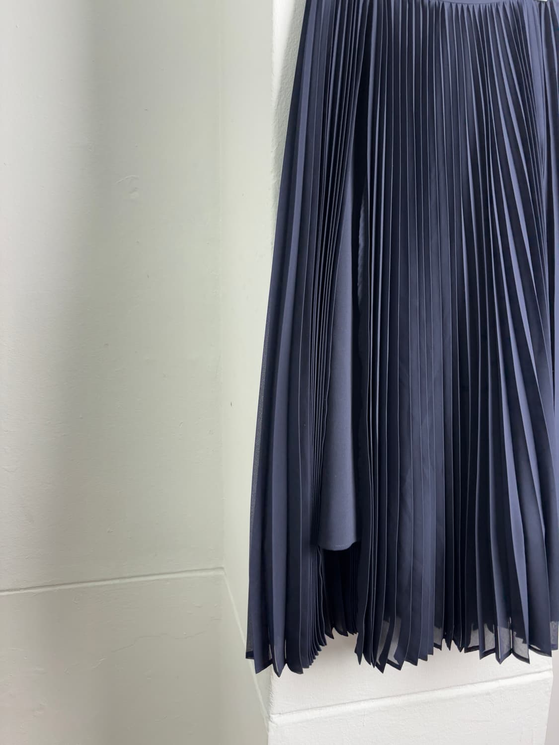 LE CIEL BLEU Navy Pleated Slit Skirt 상품이미지3