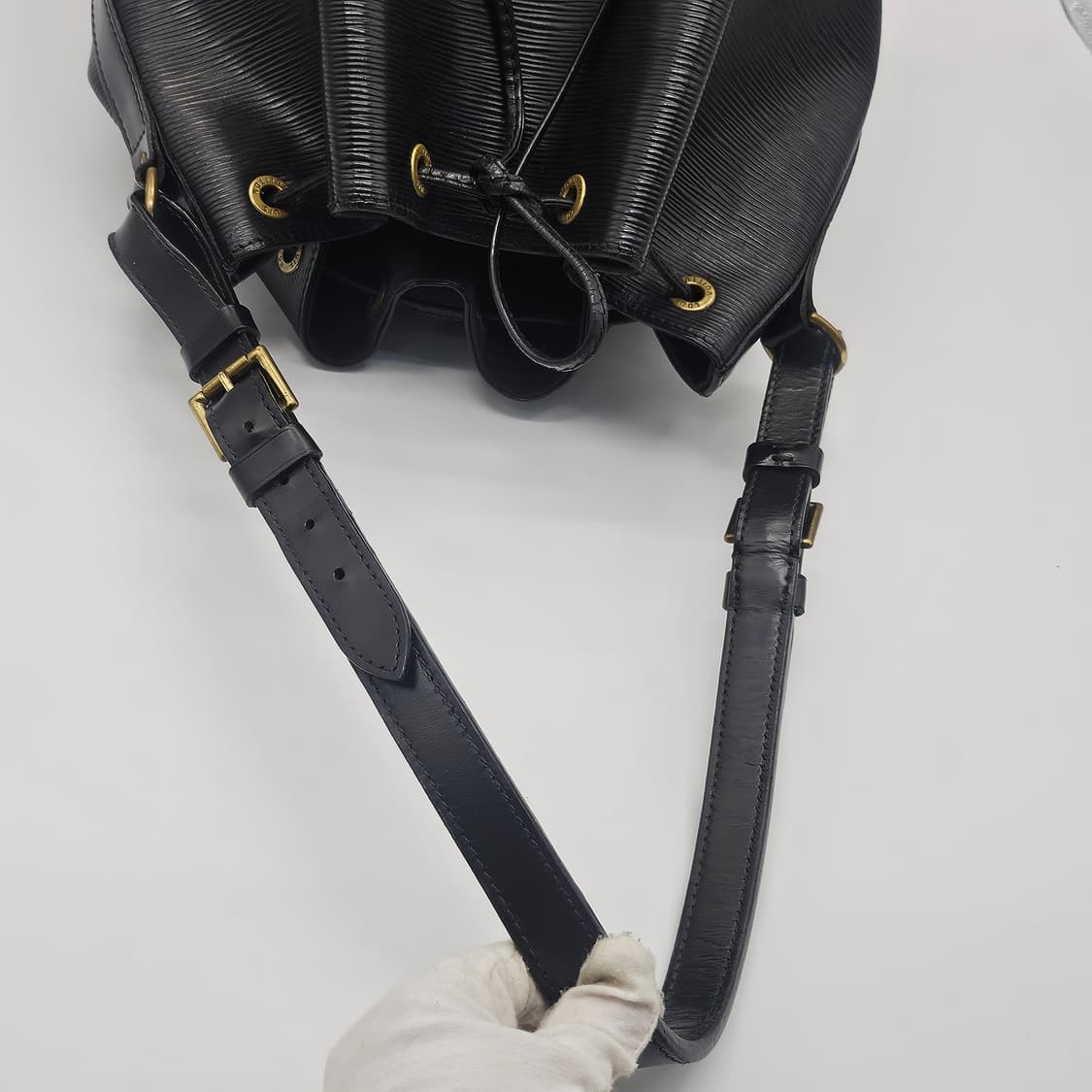 정품 루이비통 에삐 노아 GM 버킷백 상품이미지8