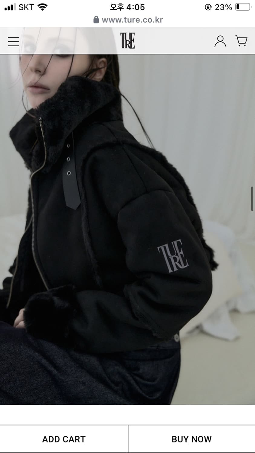 [카리나 착용] TURE 크롭스웨이드 퍼 무스탕 블랙 상품이미지3