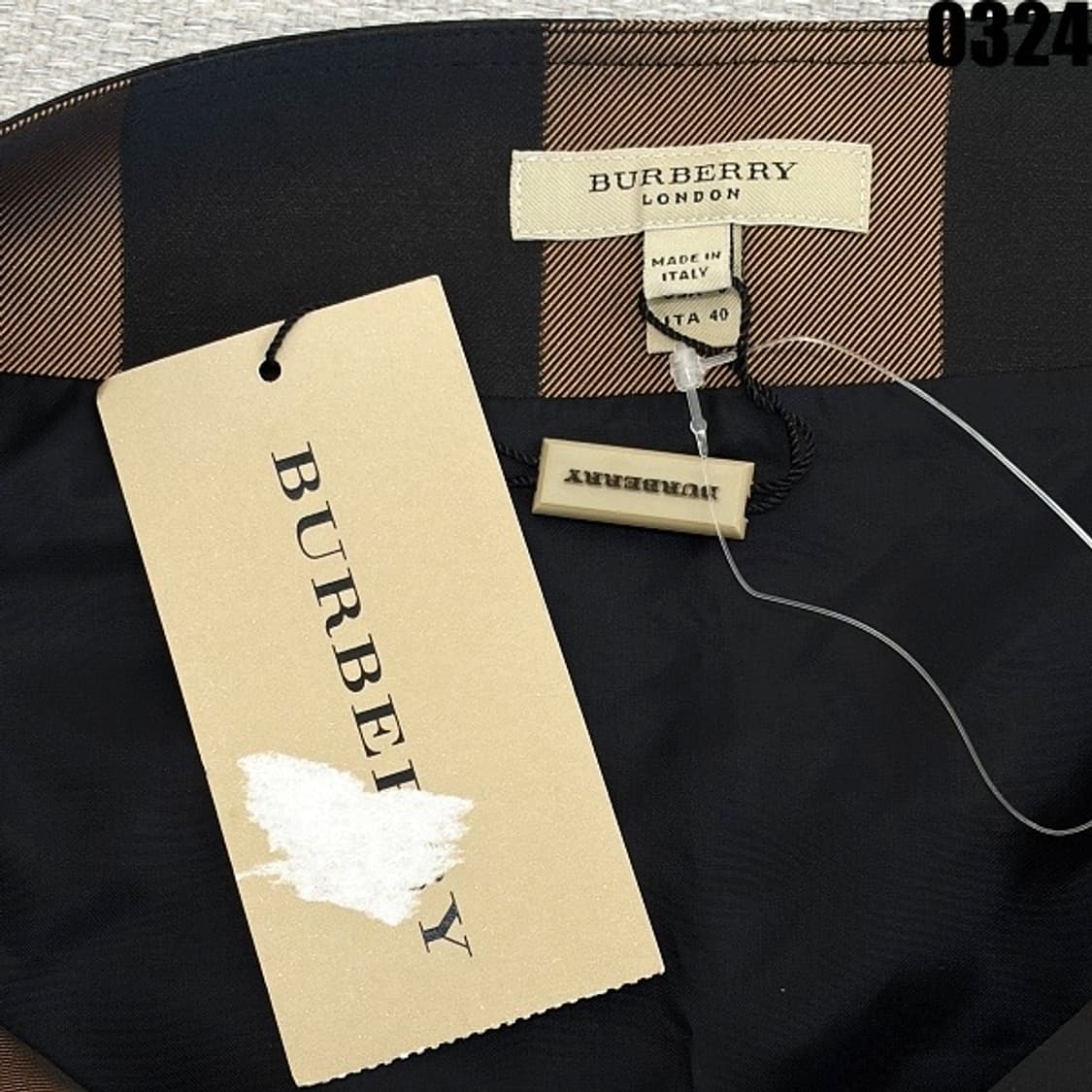 버버리 런던 체크 패턴 스커트 0324 백회점택  상품이미지4