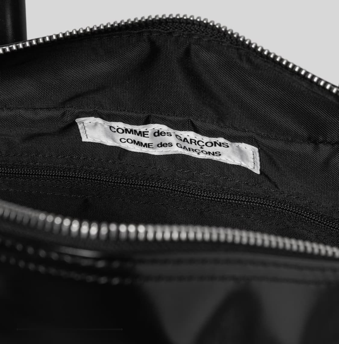 꼼데가르송 아일릿 디테일 숄더백 상품이미지3
