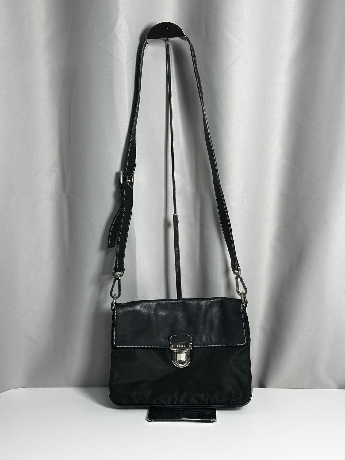 프라다 블랙 나일론 & 레더 크로스백 상품이미지1