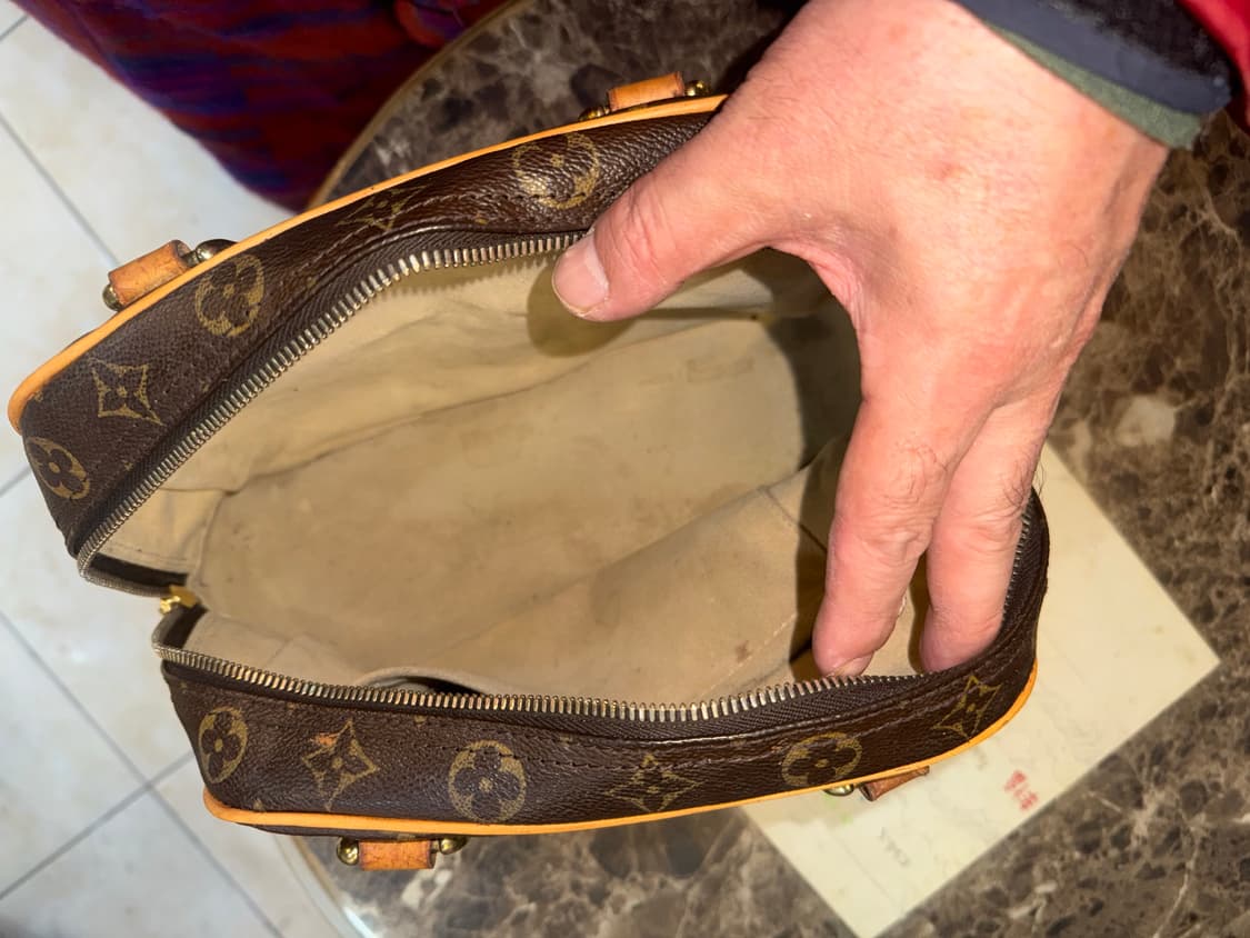 정품 루이비통 맨하탄 PM 토트백 팝니다 상품이미지6