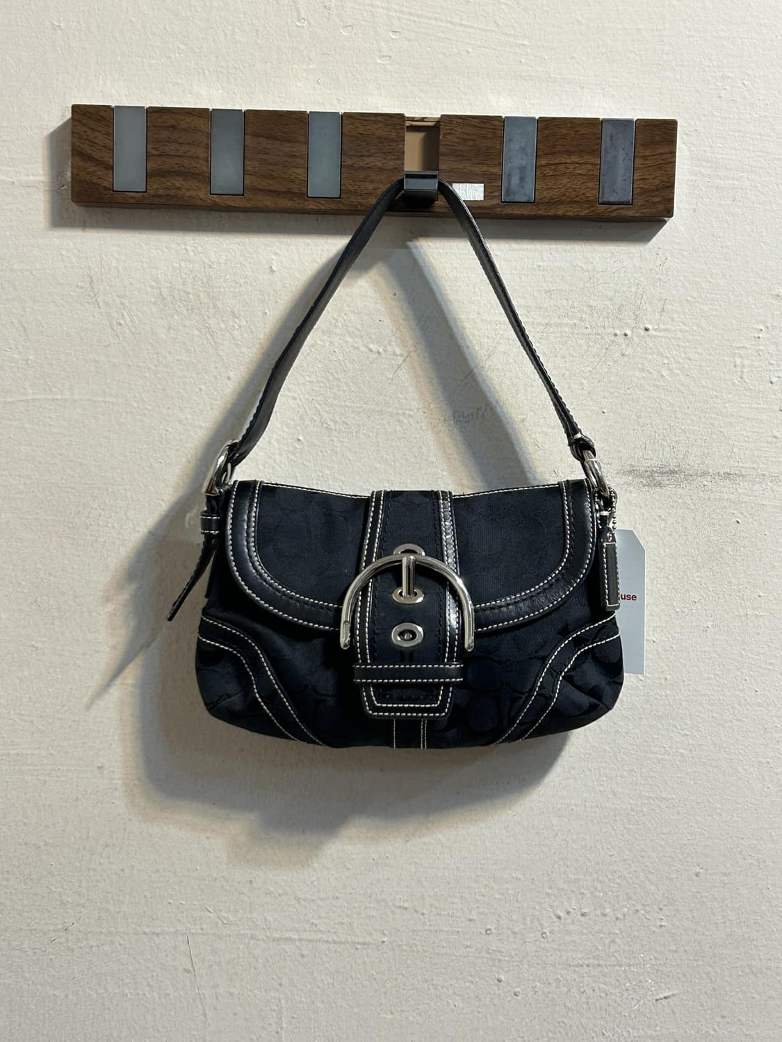 코치 시그니처 버클 숄더백 상품이미지1