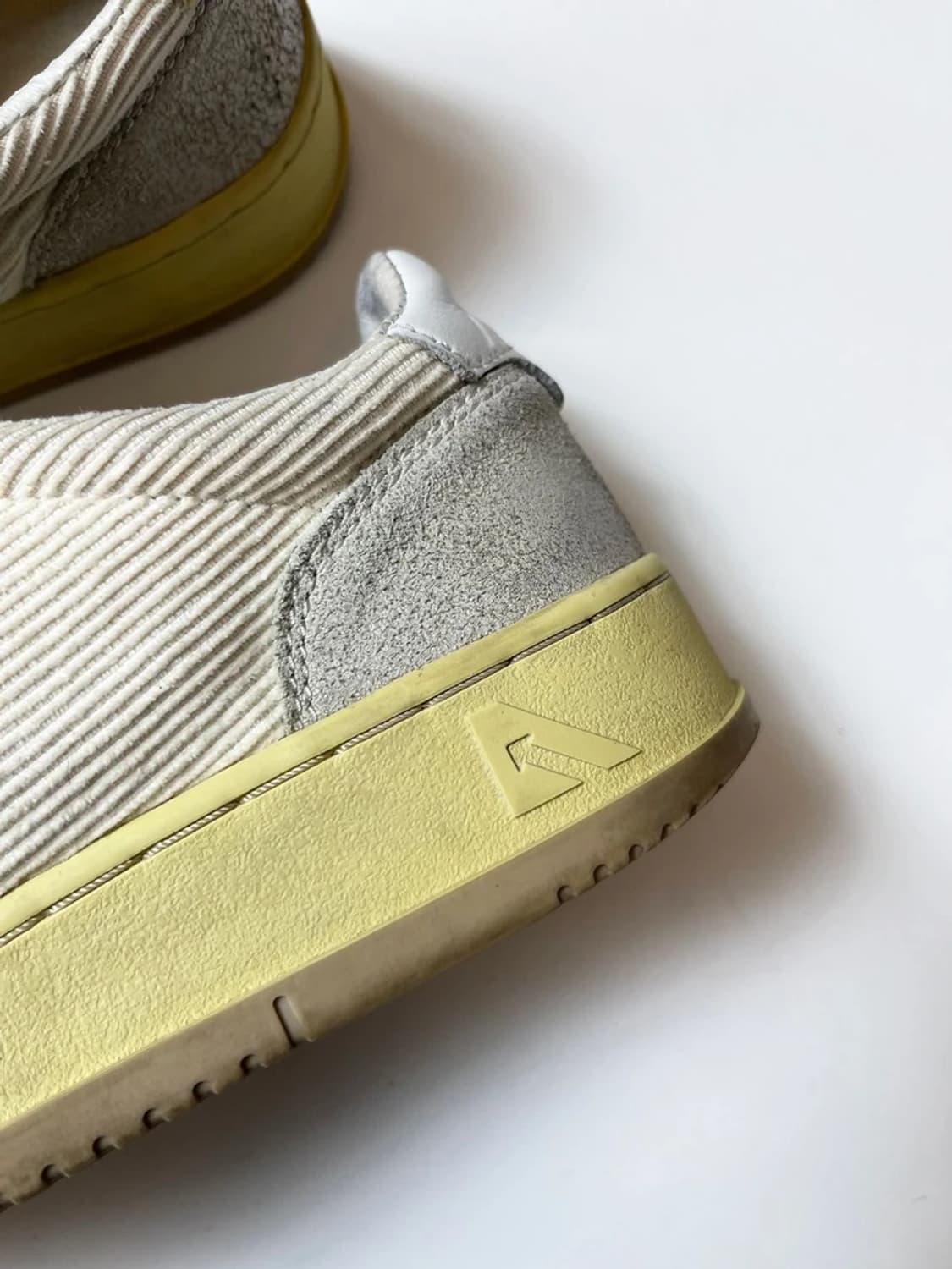 오트리 AUTRY 코듀로이 시그니처 스니커즈 Q1311 상품이미지3