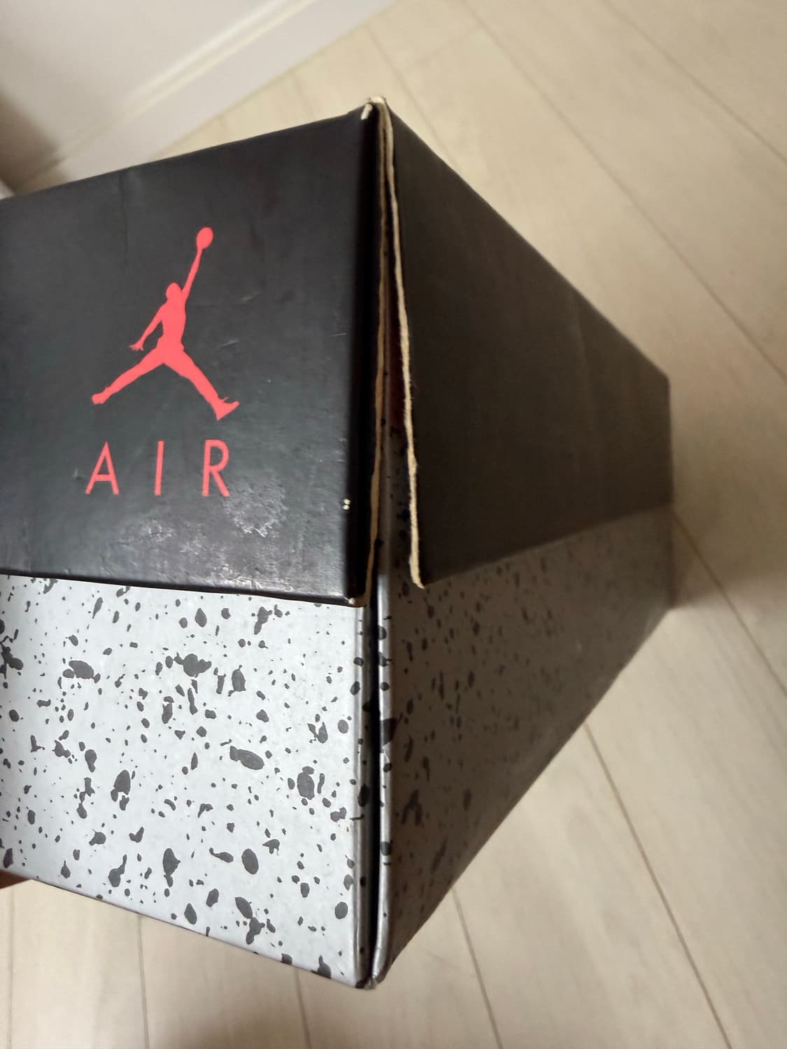 Jordan4 Cavs 275 상품이미지8