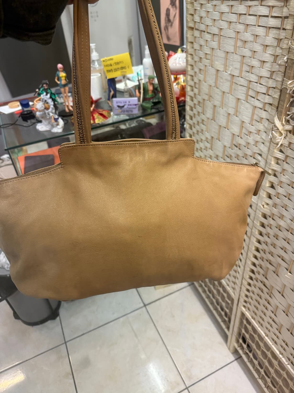 정품 펜디 FF 하드웨어 램포 숄더백 팝니다 상품이미지3