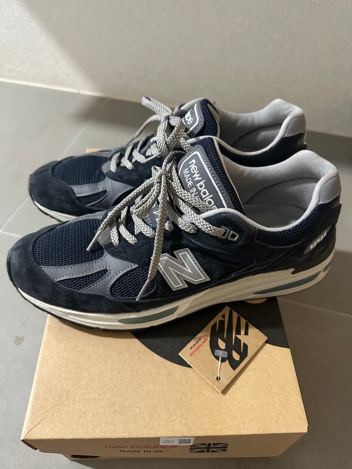 뉴발란스 991v2 다크네이비 275 상품이미지3