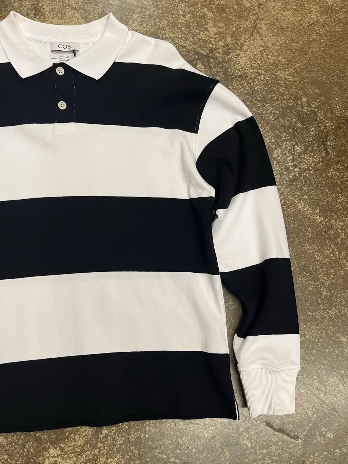 COS 코스 블랙/화이트 스트라이프 럭비티 상품이미지3