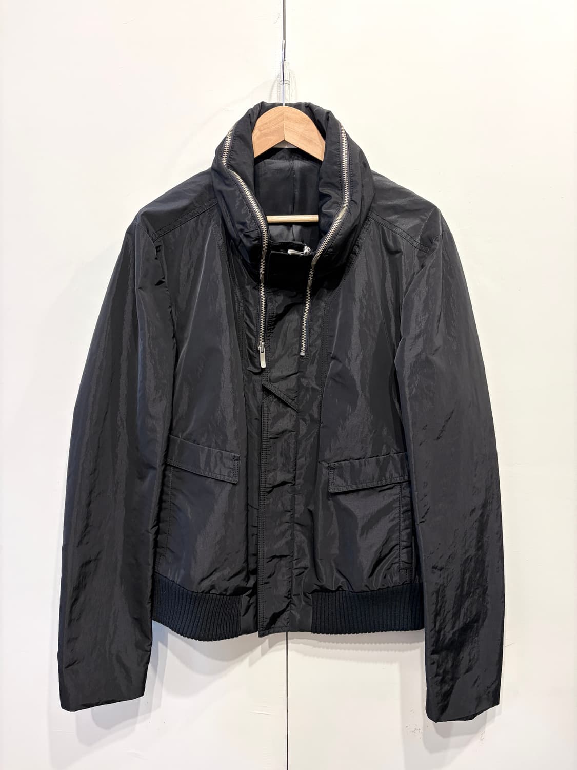 우영미 하이넥 집업 나일론 자켓 상품이미지1