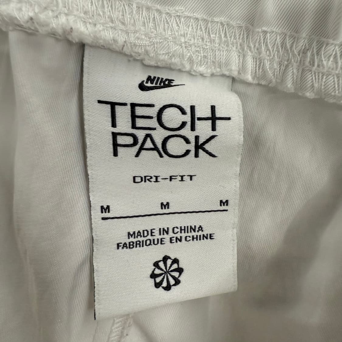 [정품/m,70] 나이키 테크팩 드라이핏 커브 우븐 팬츠 b10 상품이미지4