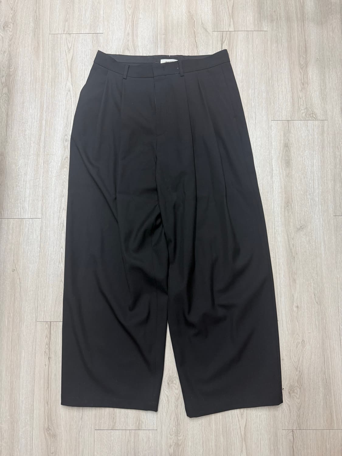 시스템옴므 투턱 와이드 팬츠 블랙 86사이즈 상품이미지1