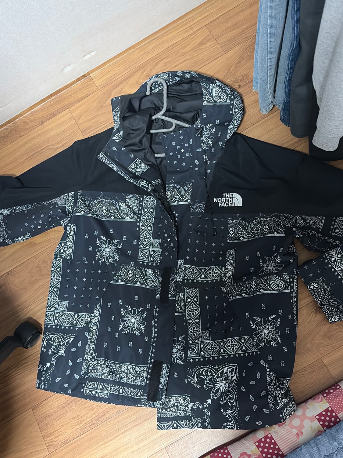 노스페이스 반다나 노벨티자켓 L 상품이미지1