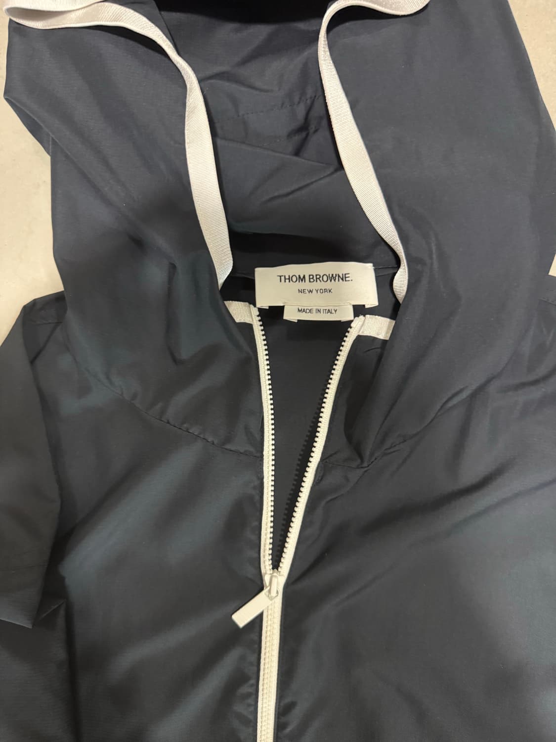[당일출고,3사이즈] 톰브라운 립스탑 바람막이 풀박스 상품이미지4