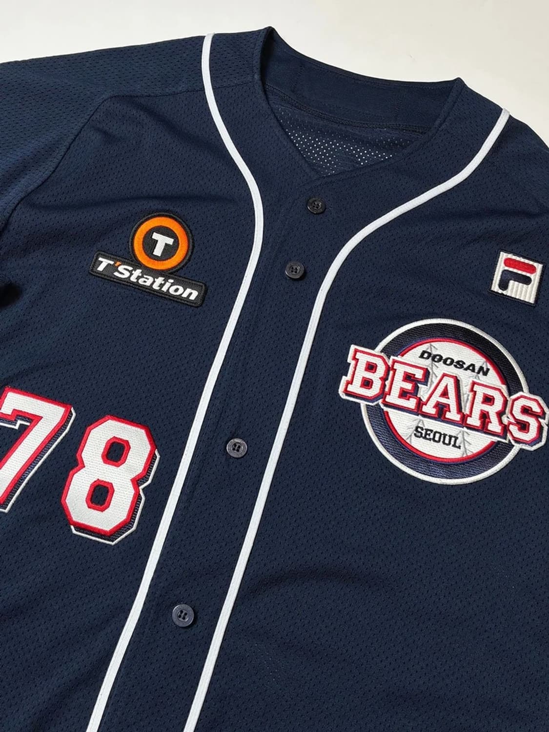 휠라 x 두산베어스 에센틱 최해명 원정 반팔 유니폼 PN8696 상품이미지5