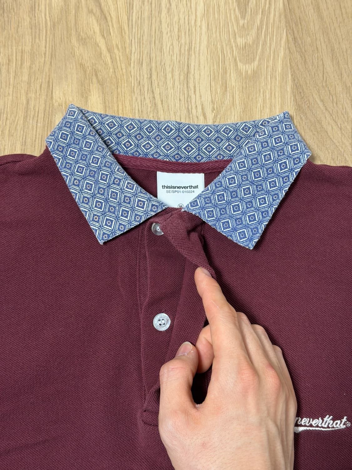 디스이즈네버댓 Tile Collar S/SL Polo Burgundy 상품이미지3