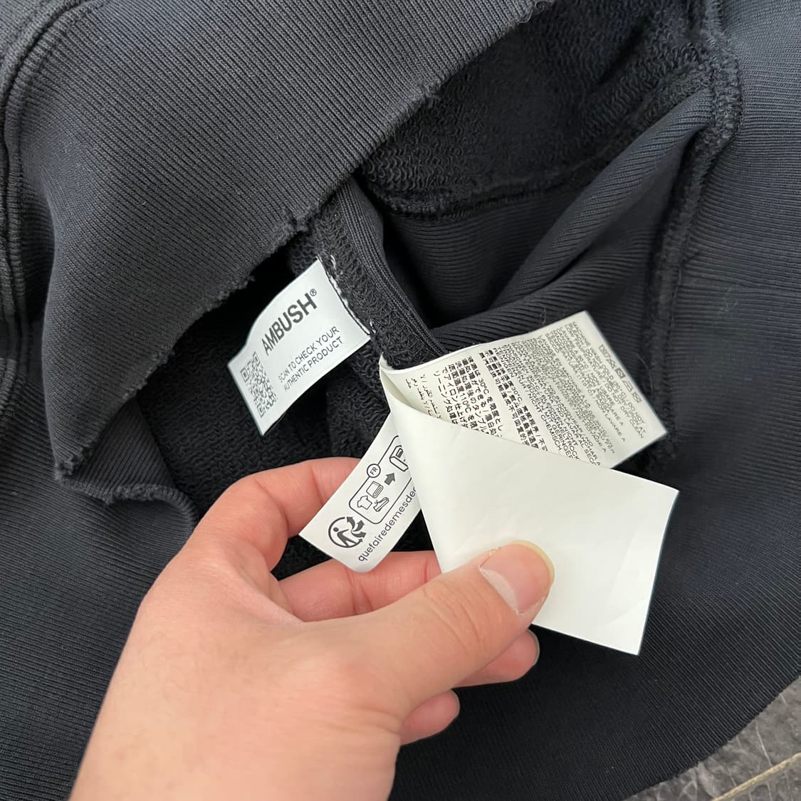 AMBUSH 앰부쉬 디스트로이드 홀 스웻 맨투맨 블랙 상품이미지6