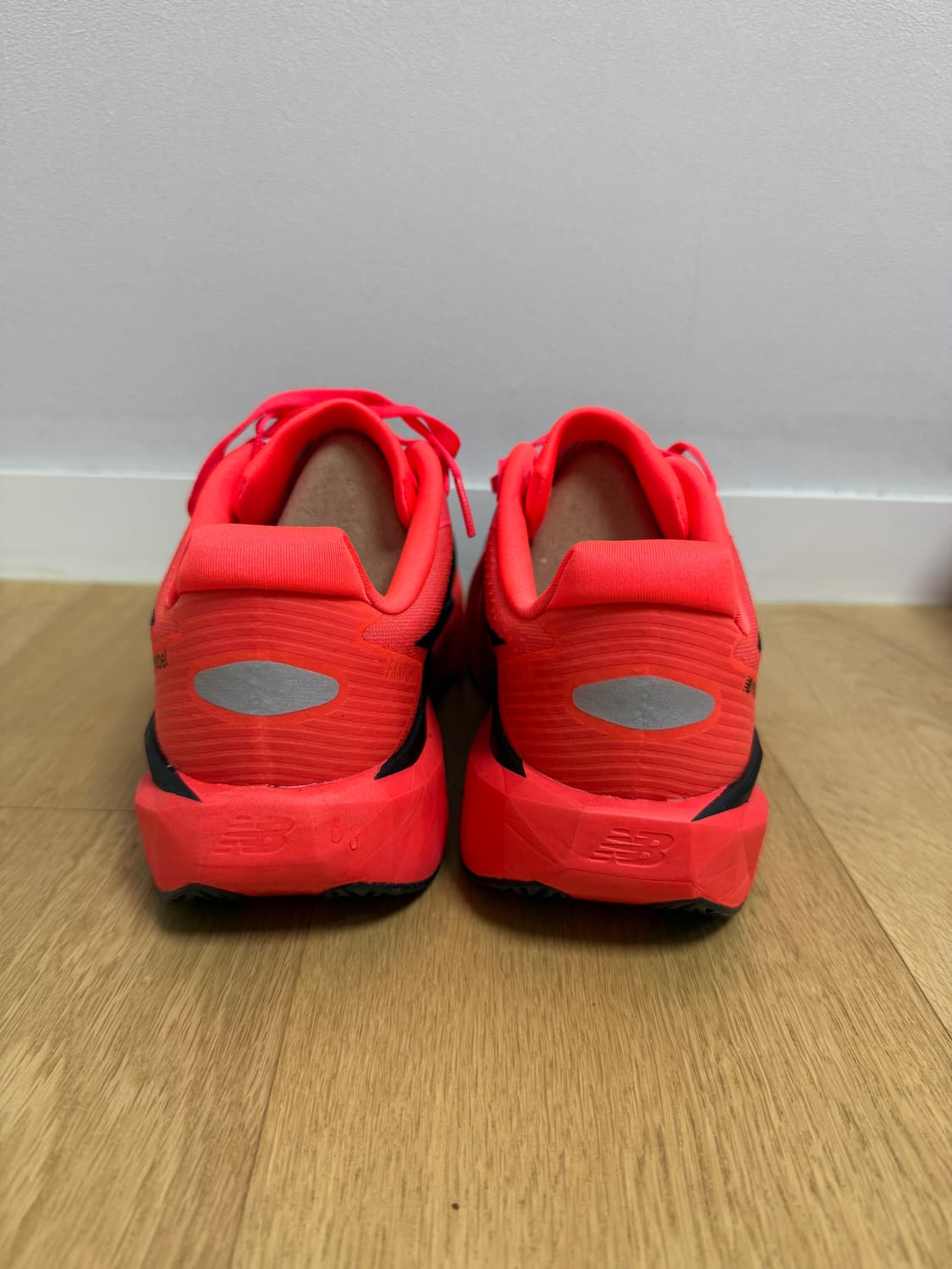 뉴발란스 퓨어셀 레벨v5 얼전트 레드 275 2E 상품이미지3