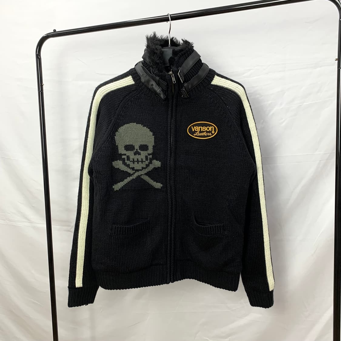 밴슨 레더 스컬 코위찬 자켓 상품이미지2