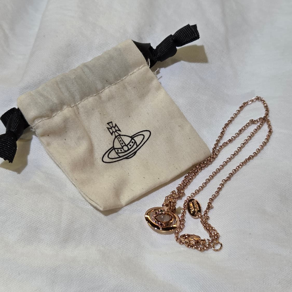 비비안웨스트우드 로즈골드 미니 입체 오알비목걸이 네크리스 상품이미지3