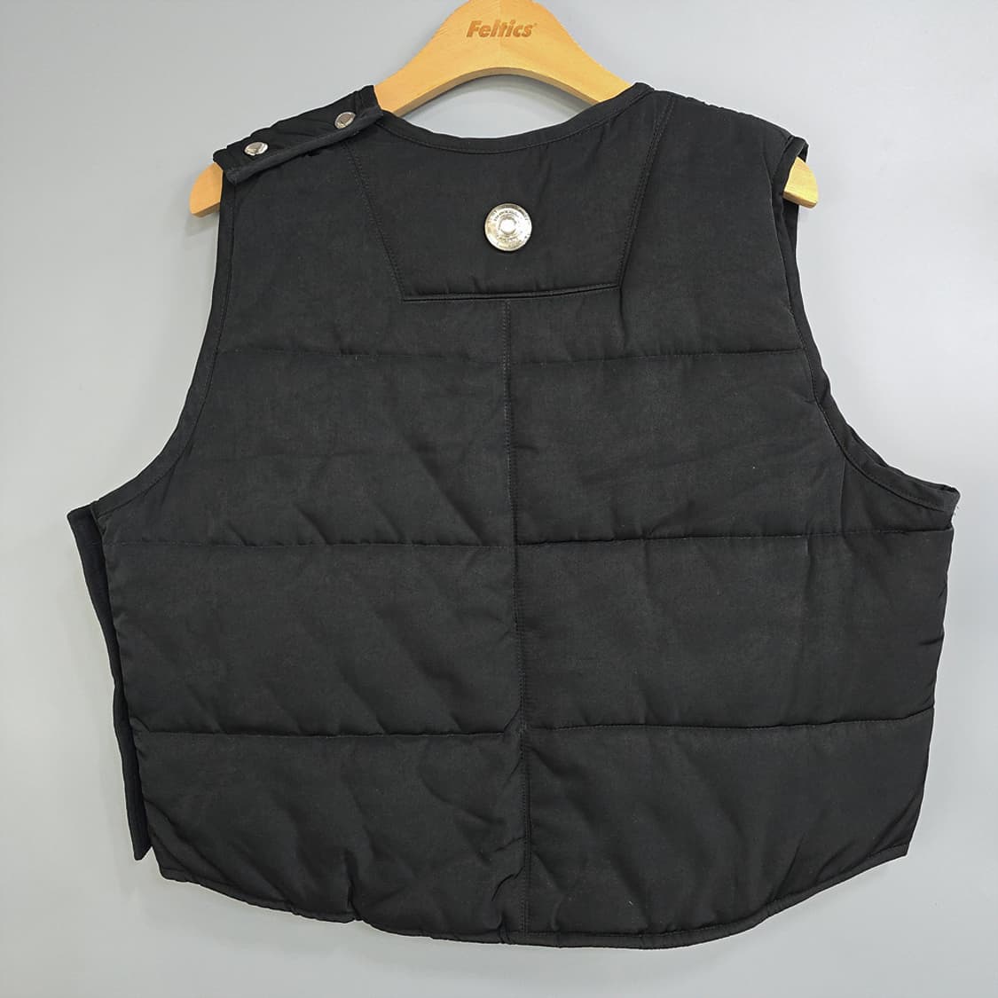 새제품) 배드블러드 패딩 베스트 크롭 블랙 L 상품이미지5