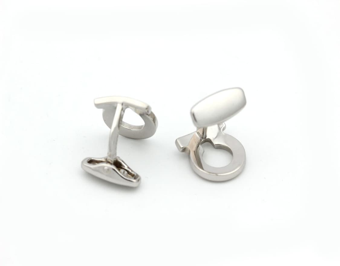 페라가모 A-등급 간치니 유광 남자 명품 커프스 상품이미지6