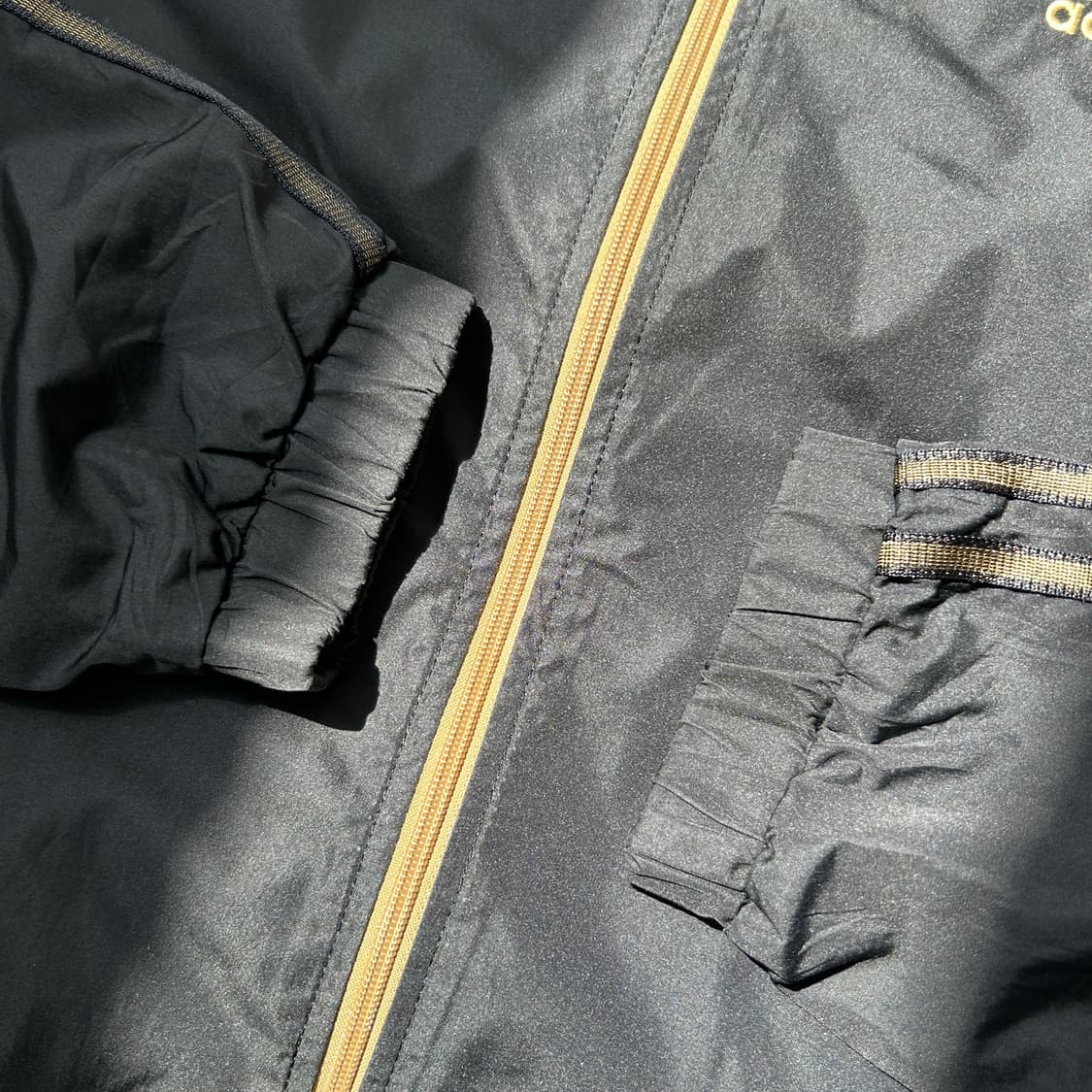 아디다스 골드 사이드라인 바람막이 상품이미지5