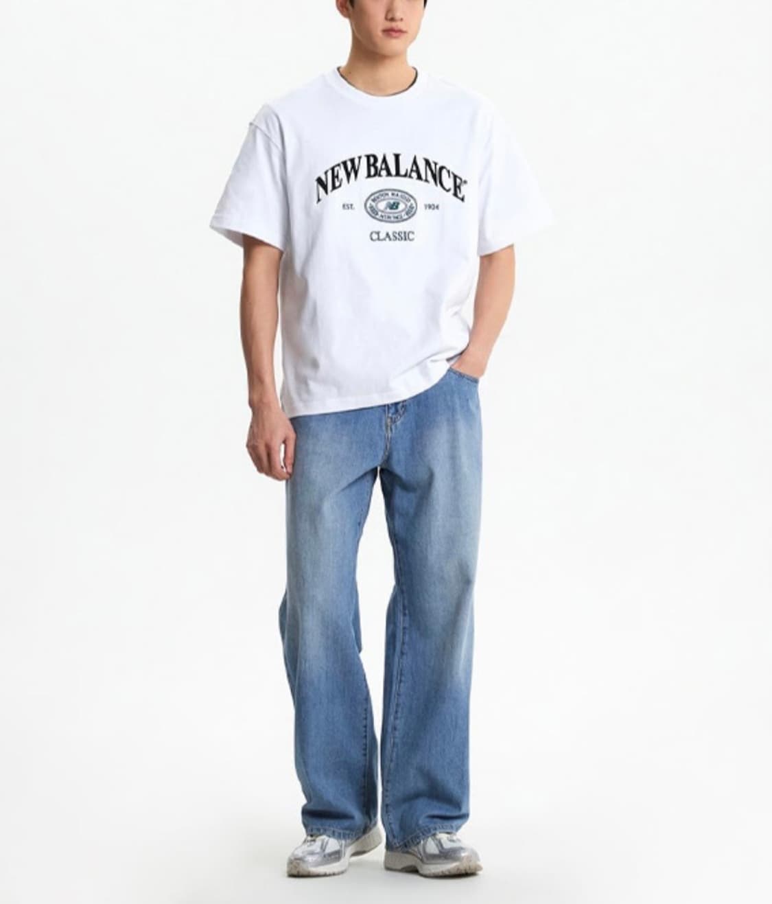 [새상품] 뉴발란스 UNI 헤리티지 반팔티 화이트 XS 상품이미지3