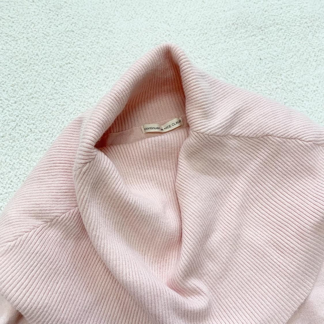 베이비핑크 오프숄더 니트 상품이미지2