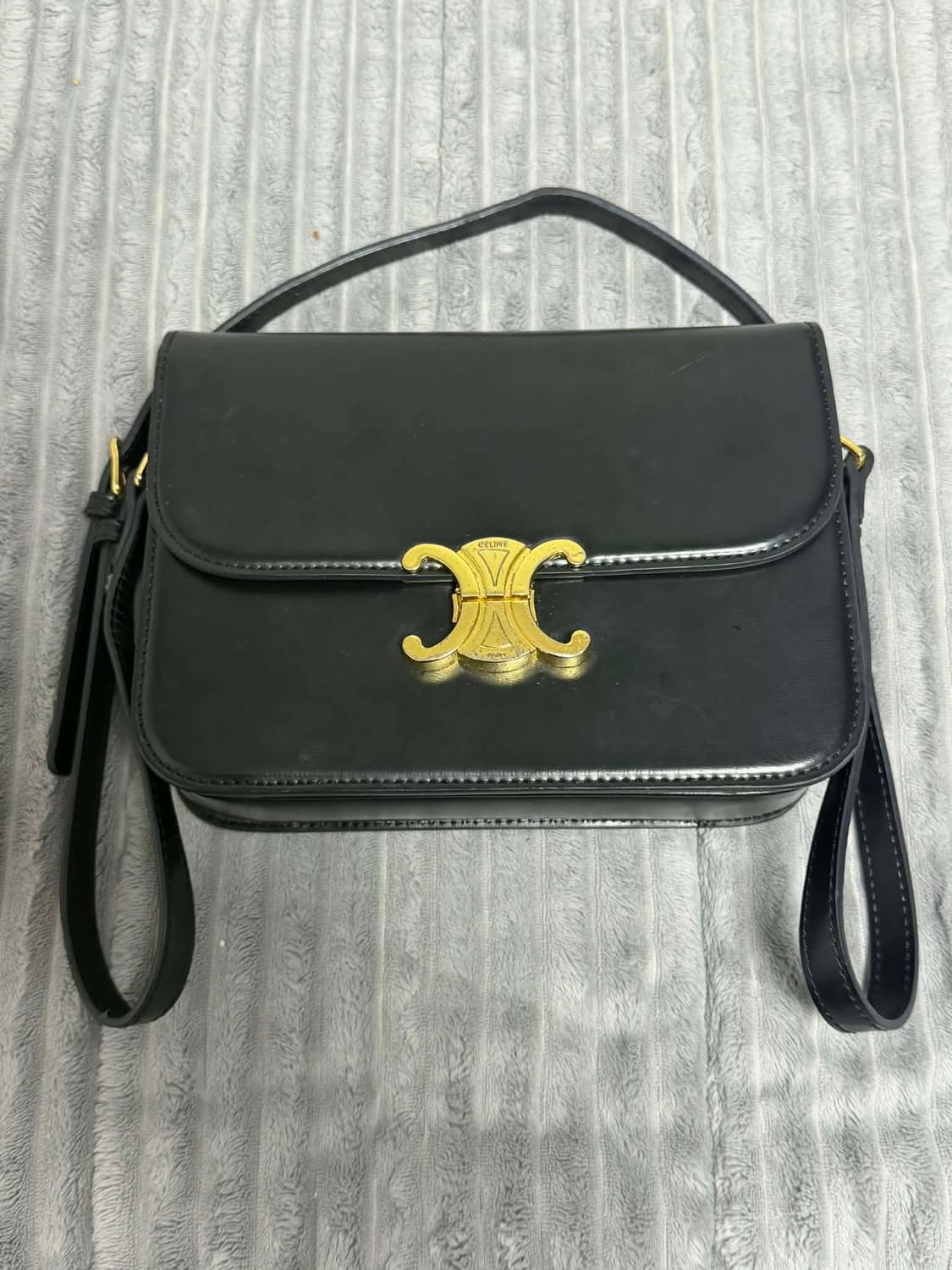 셀린느 트리옹프 숄더백 상품이미지1