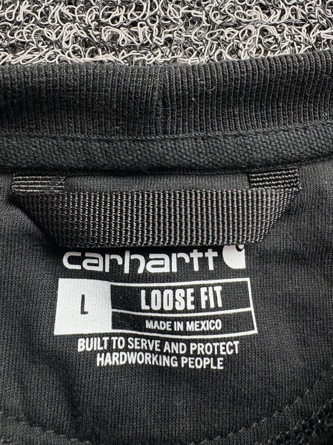 칼하트 해비코튼 크루넥 포켓 스웻 셔츠 블랙 2605 상품이미지3