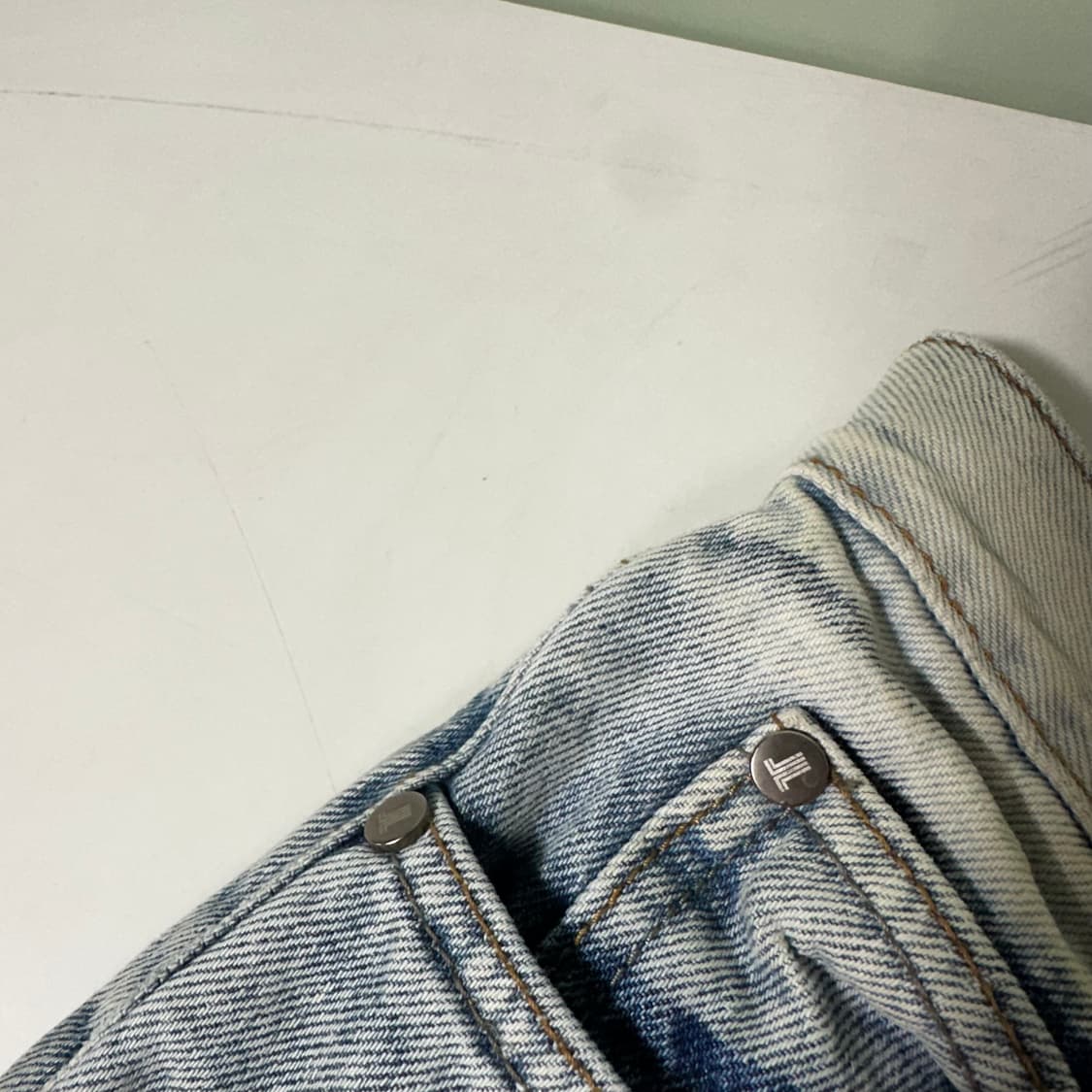 우먼M-L 랑방 LANVIN 빈티워시드 세미벌룬 와이드핏 데님팬츠 상품이미지5