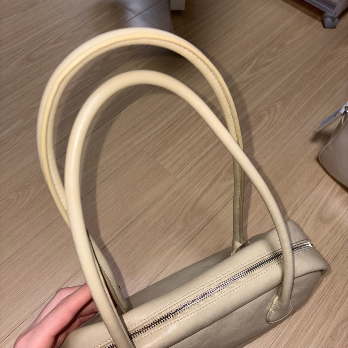 스탠드오일 모모백 라지 버터 상품이미지6