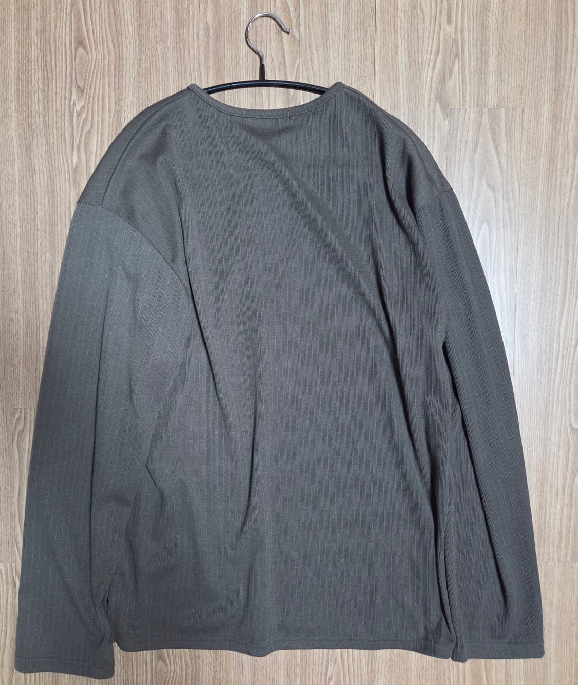 헨리넥 롱슬리브 카키 상품이미지2