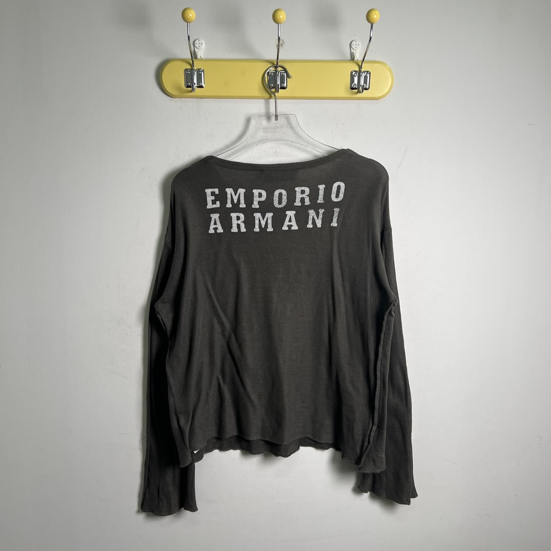 엠포리오 아르마니 다크 그레이 롱슬리브 L 상품이미지2
